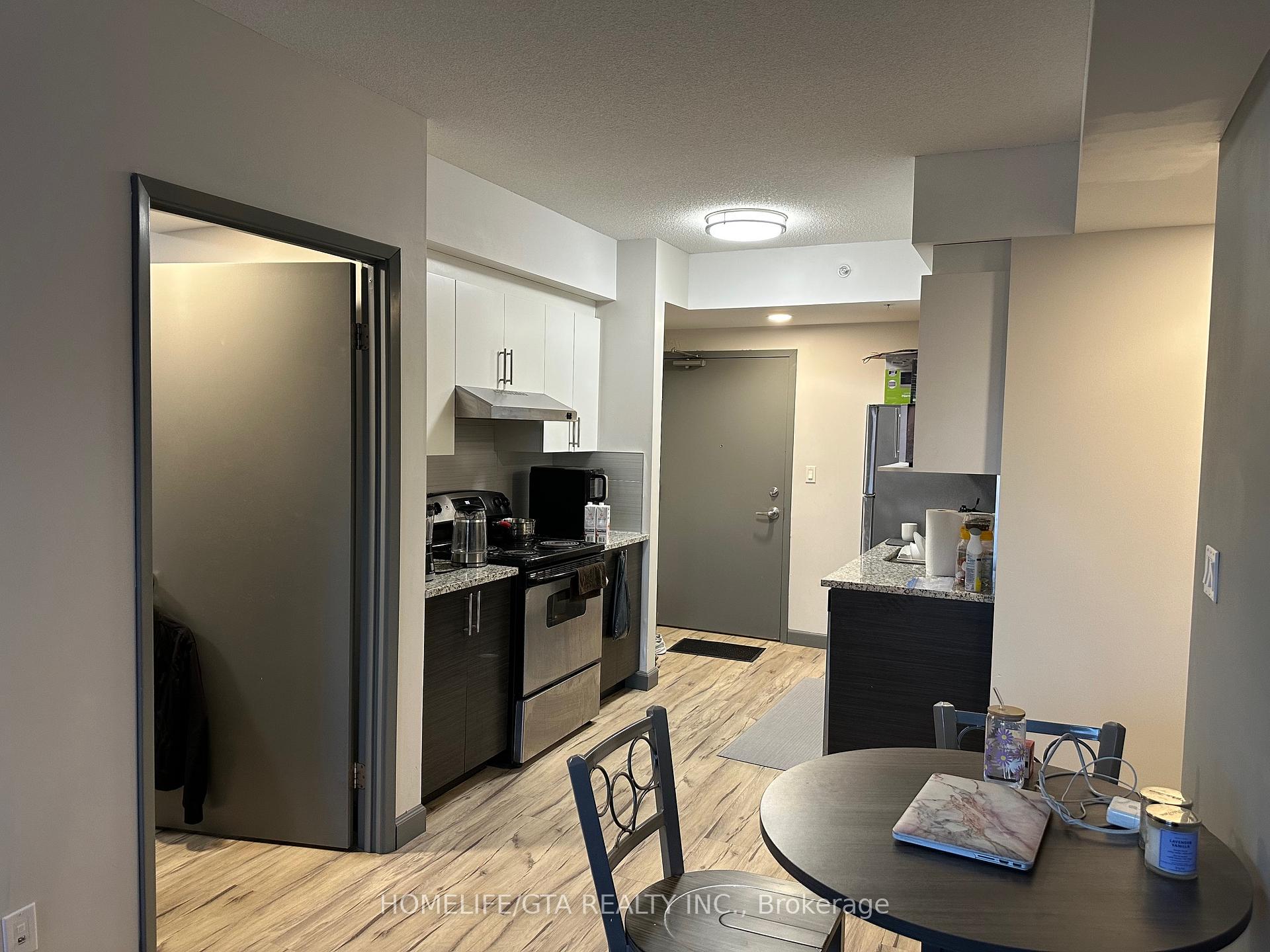 258A Sunview Street 1615 (2nd Bedroom), Waterloo — photo 3 of 5