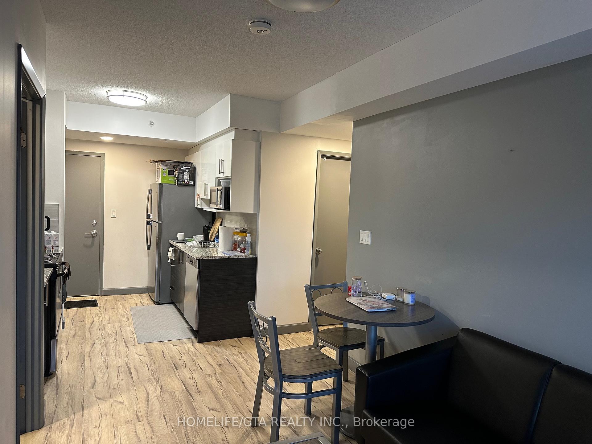 258A Sunview Street 1615 (2nd Bedroom), Waterloo — photo 4 of 5