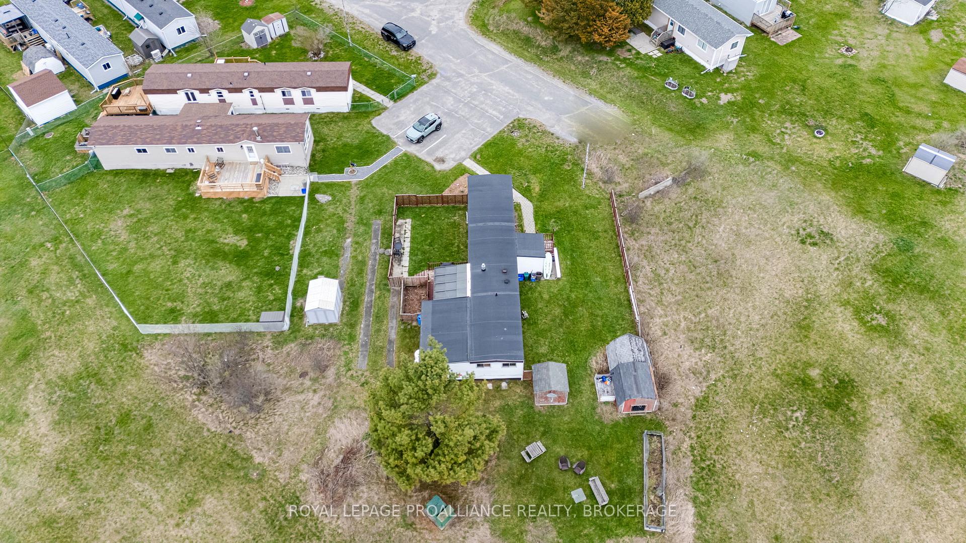 26 Kapyong Crescent, Kingston — photo 2 of 5