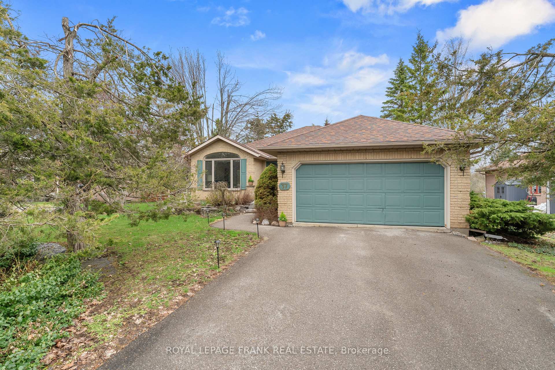 37 Island Bay Drive, Kawartha Lakes, ON K0M 1A0 — Kawartha Lakes, Ontario