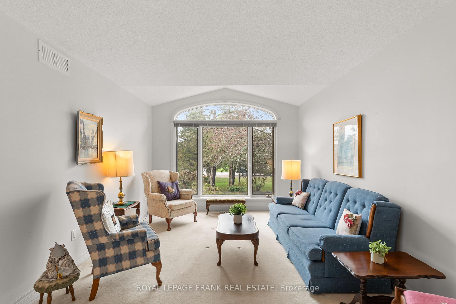 37 Island Bay Drive, Kawartha Lakes — photo 3 of 5
