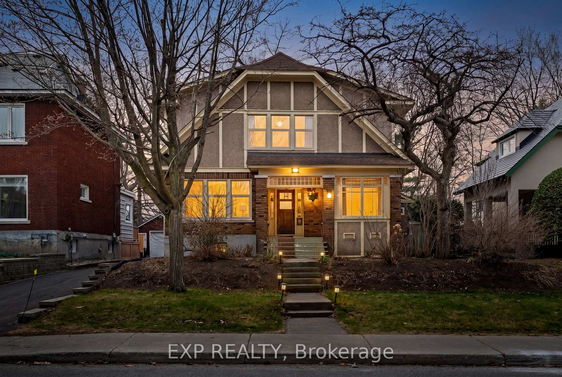10 Lakeside Avenue, Dows Lake - Civic Hospital and Area, ON K1S 3H2