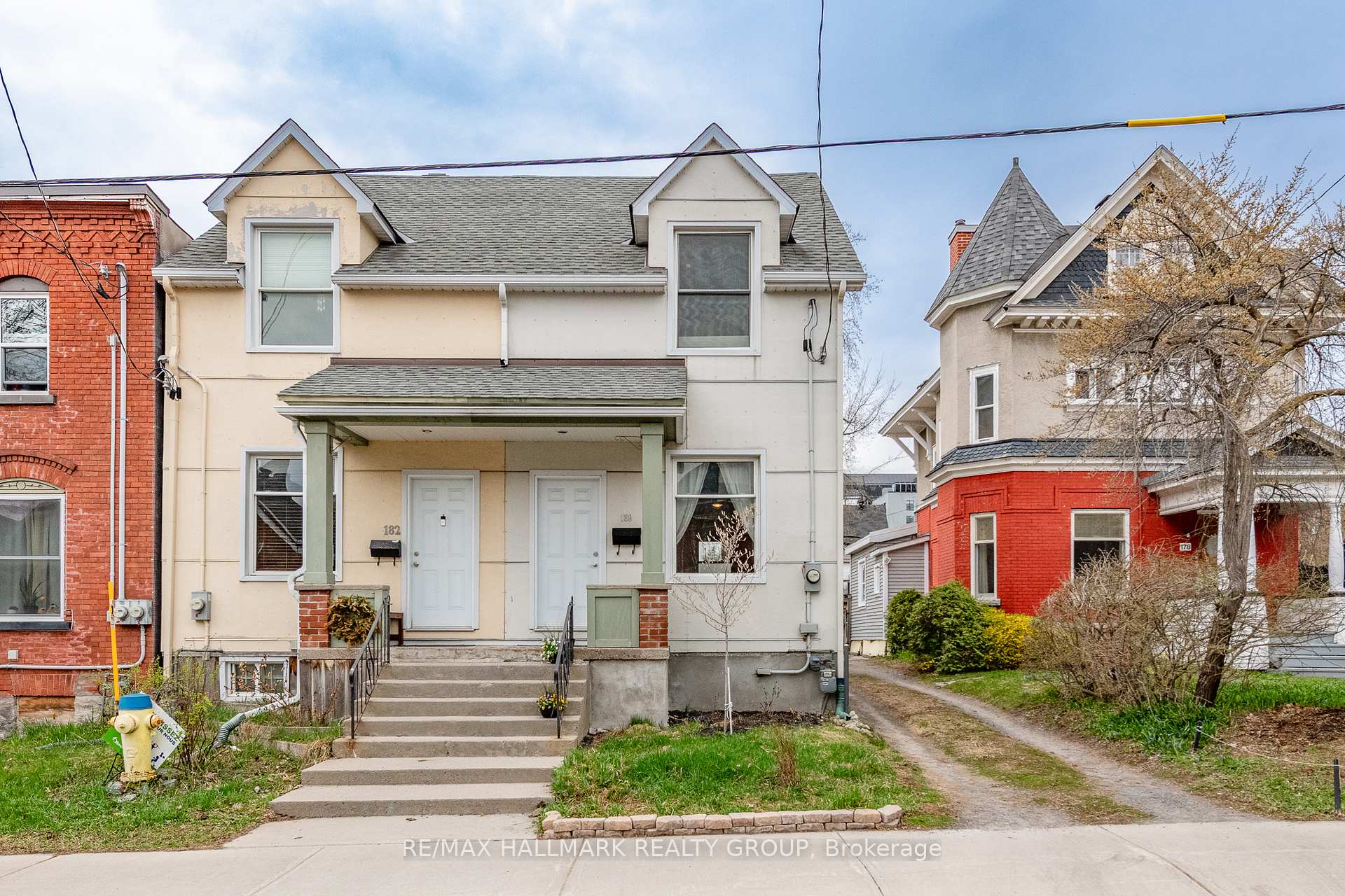 180 Cambridge Street N, West Centre Town, ON K1R 7A9