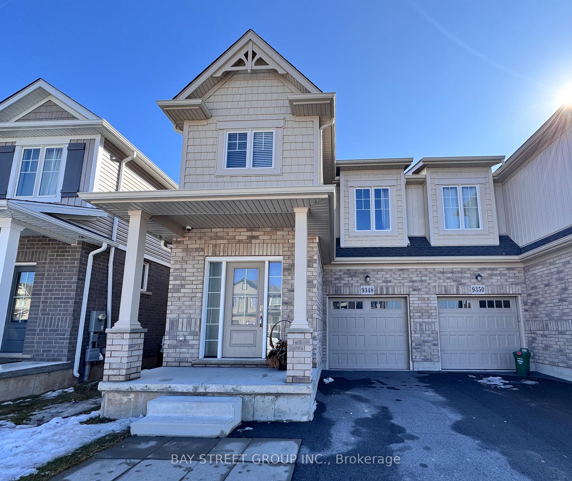 9348 White Oak Avenue, Niagara Falls, ON L2G 3P6
