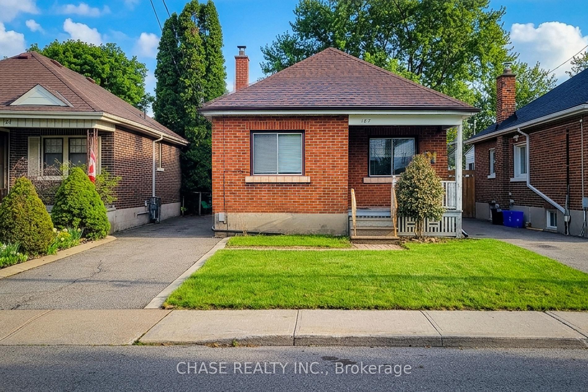 187 Paradise Road N, Hamilton, ON L8S 3T2
