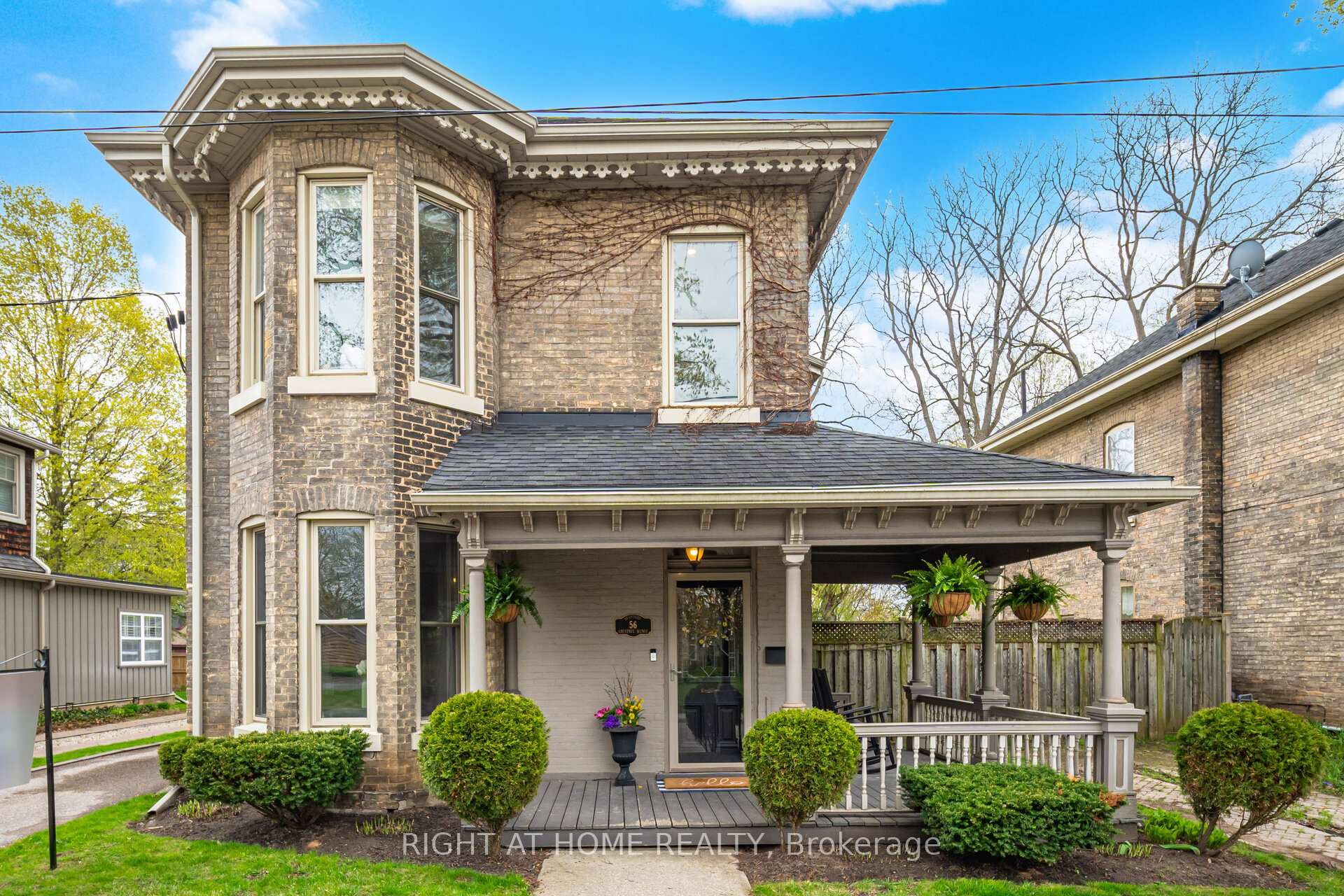 56 Chestnut Avenue, Brantford, ON N3T 4C2