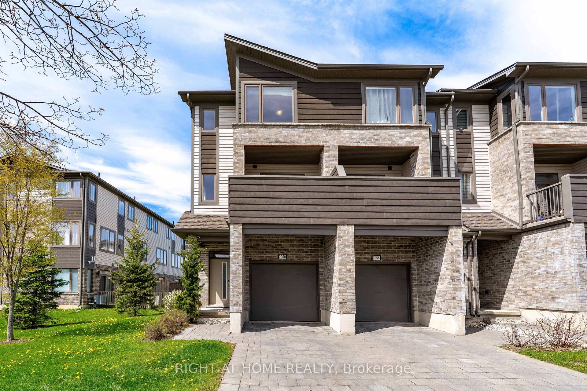 2060 Meadowgate Boulevard 10, London South, ON N6M 0H5