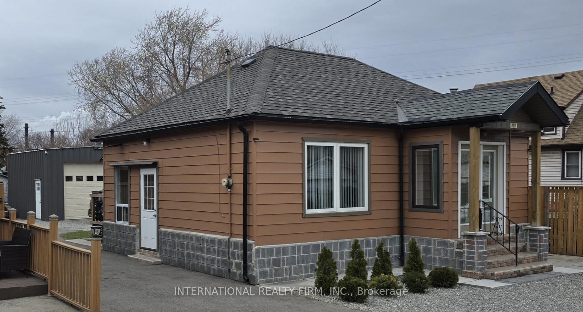 731 Knox Avenue, Hamilton, ON L8H 6K7