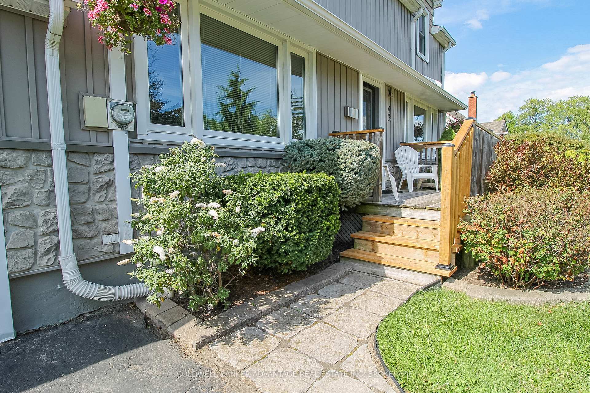 43 Gram Avenue, Welland — photo 3 of 5