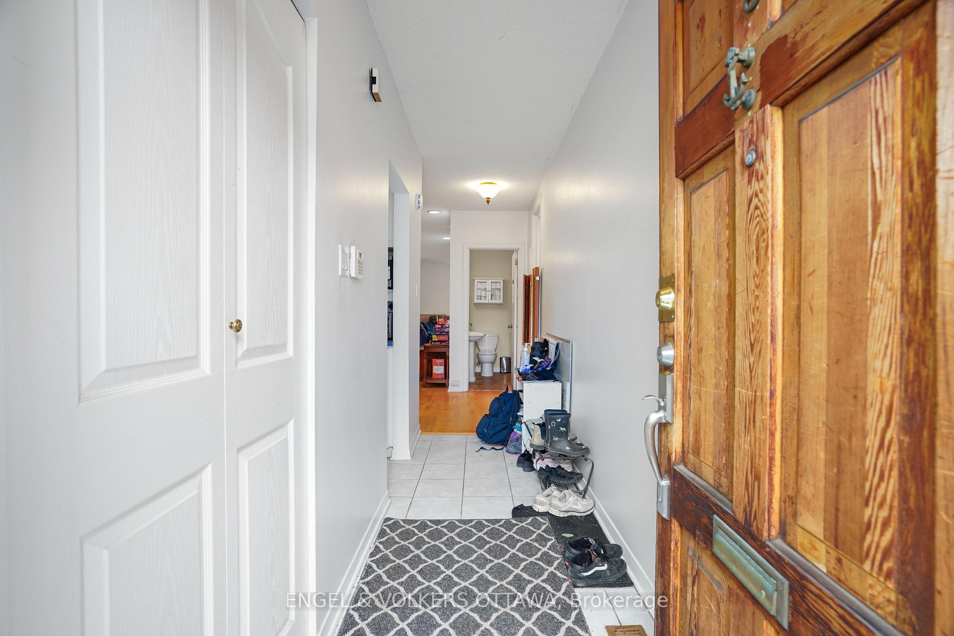 293 Somerset Street E, Lower Town - Sandy Hill — photo 3 of 5