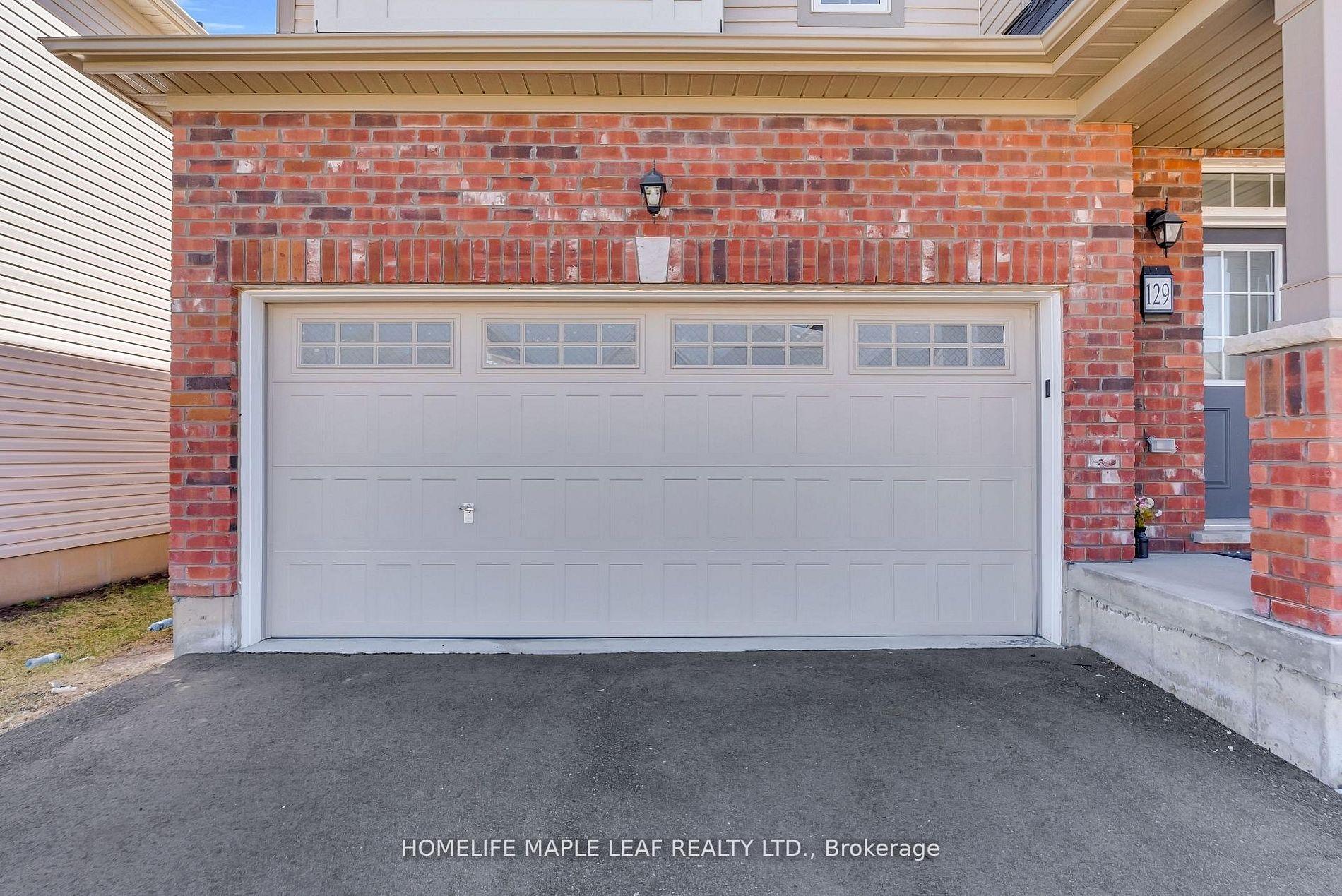 129 Longboat Run W, Brantford — photo 4 of 5