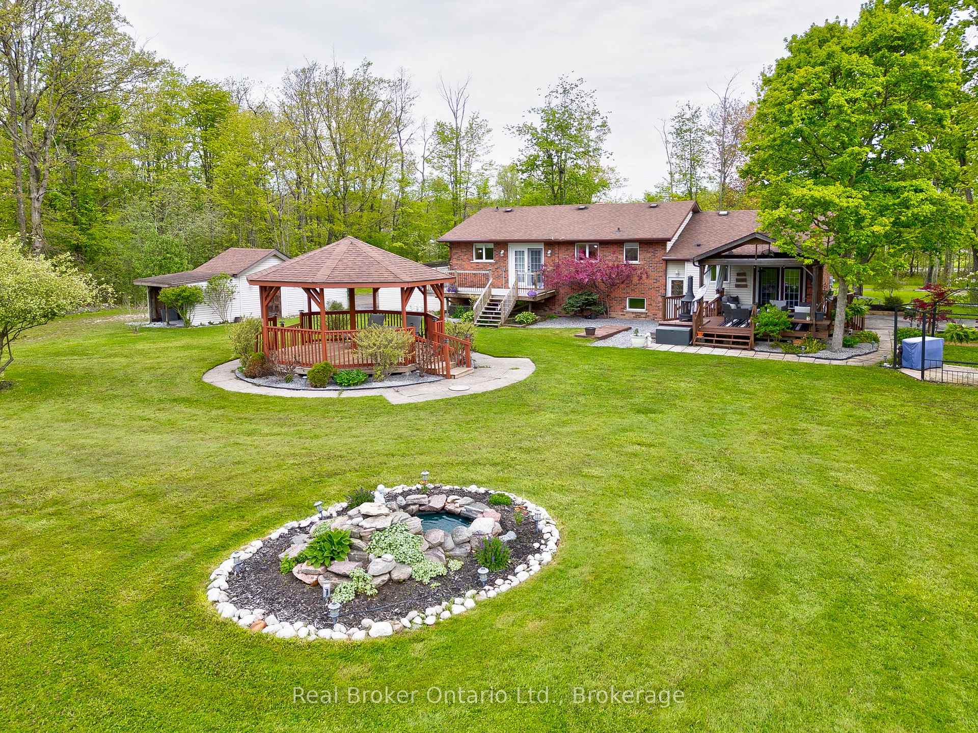 2859 Dominion Road, Fort Erie — photo 2 of 5