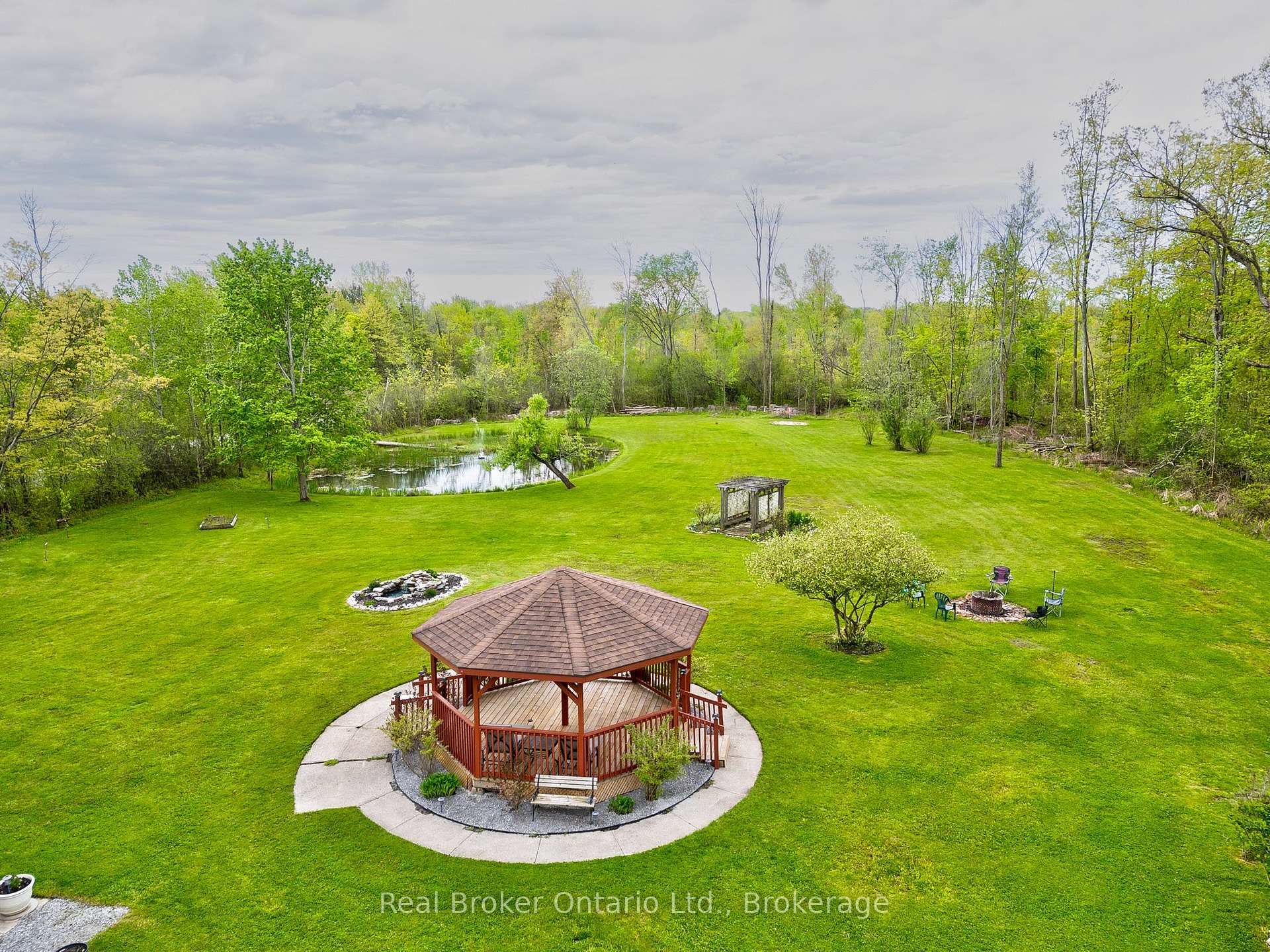 2859 Dominion Road, Fort Erie — photo 3 of 5