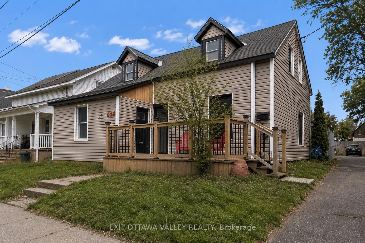 444 Isabella Street, Pembroke, ON K8A 5T7