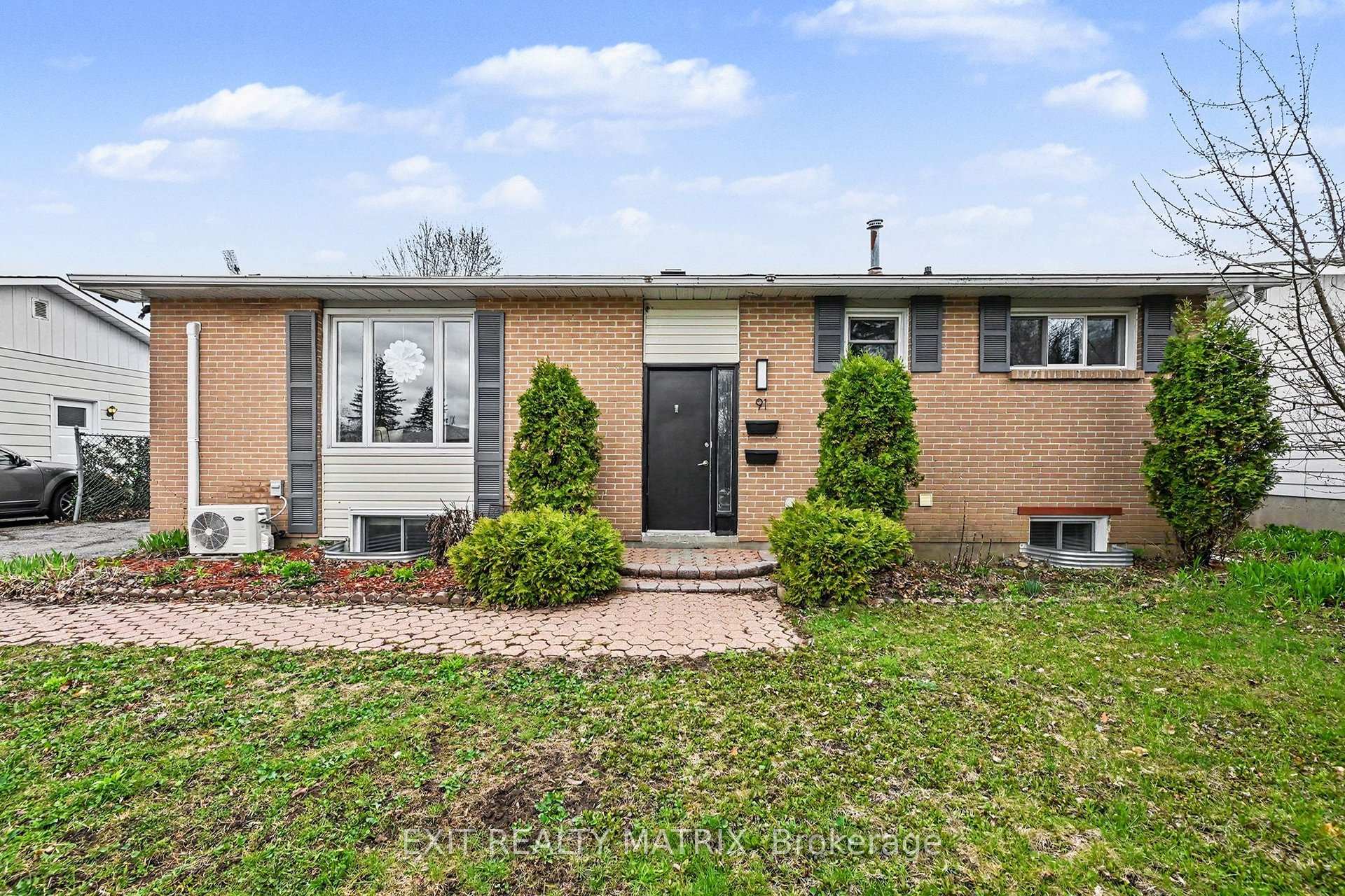 91 Sheldrake Drive, Kanata, ON K2L 1T1