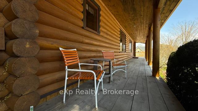 6 Cayley Street N, Brockton — photo 4 of 5