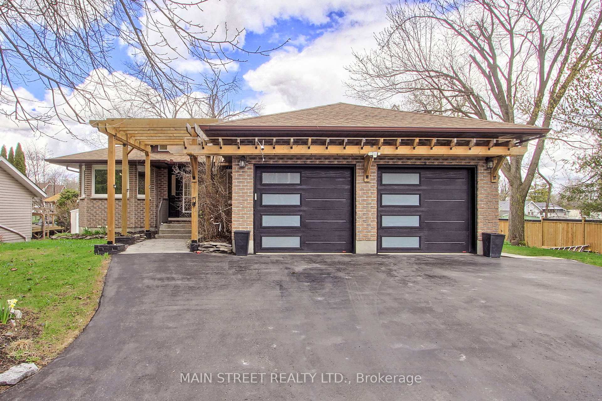 24 Maple Grove Road, Kawartha Lakes, ON K9V 4R6