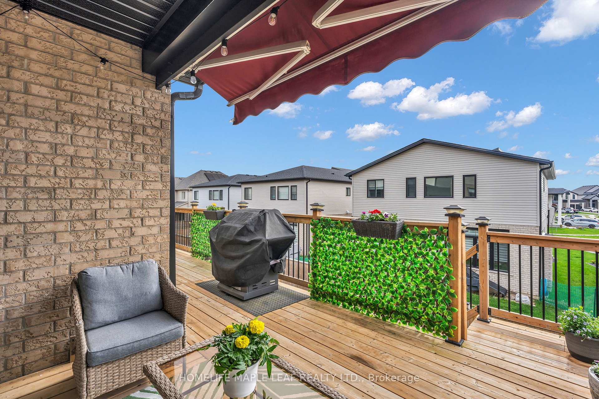 2195 Ironwood Road, London South — photo 3 of 5