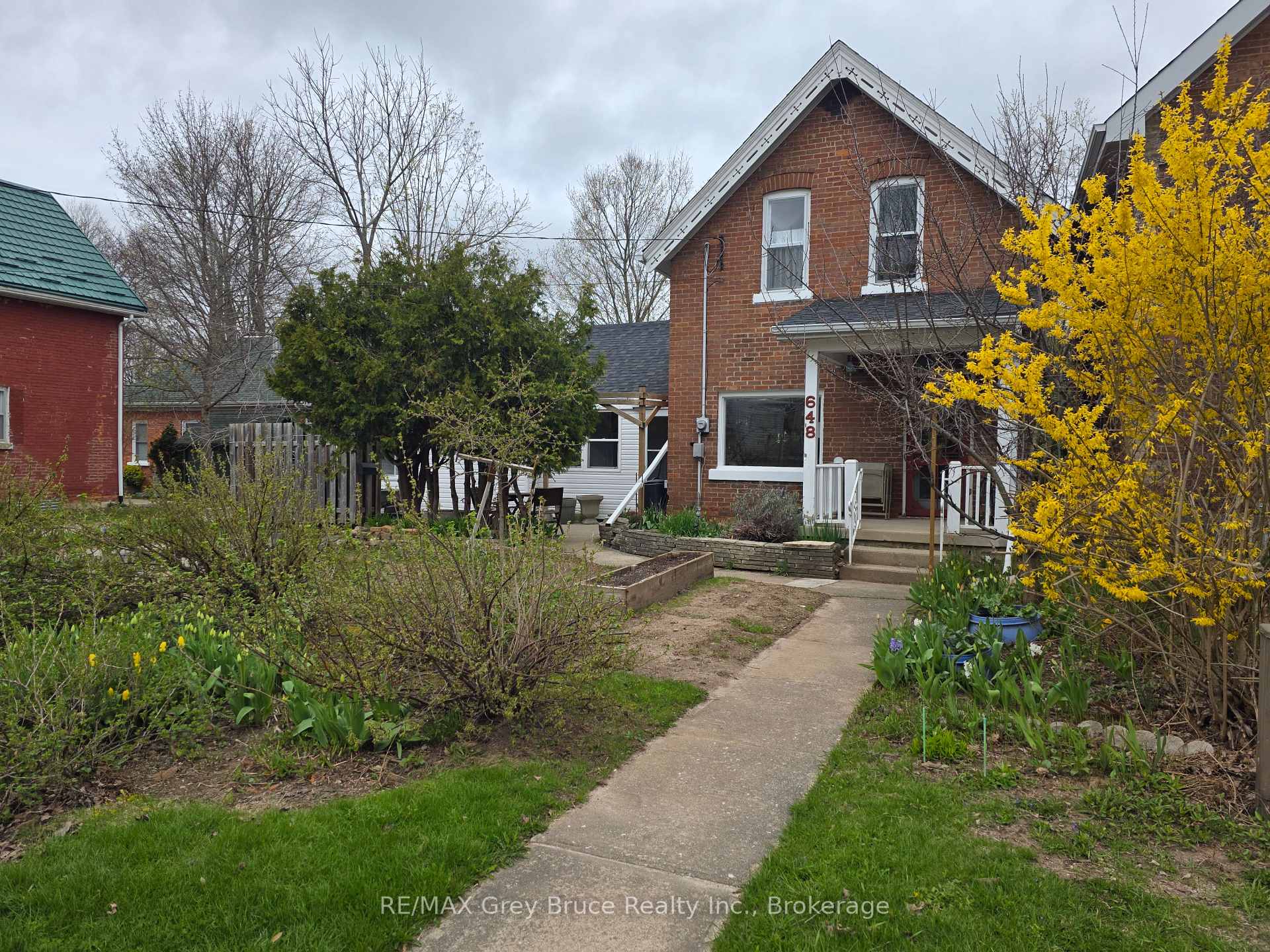 648 9th Street E, Owen Sound, ON N4K 1P7 — Owen Sound, Ontario
