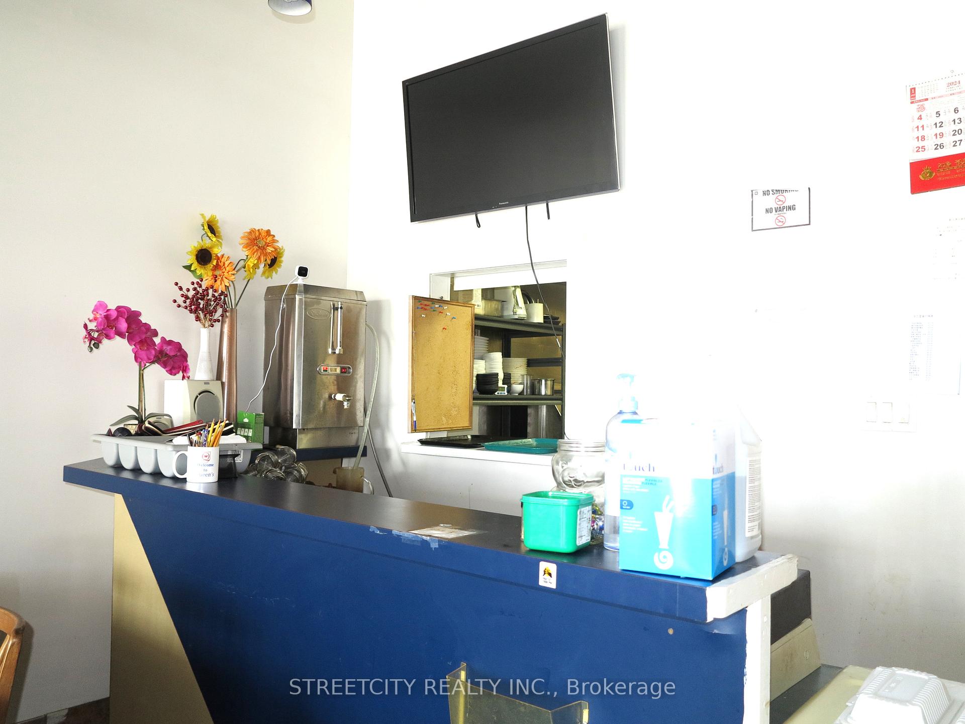 611 Wonderland Road N 7A, London North — photo 5 of 5