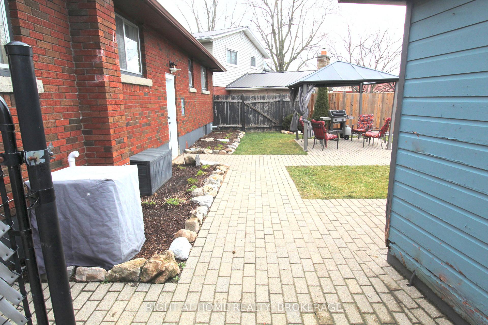 105 Glenwood Parkway, Welland — photo 5 of 5