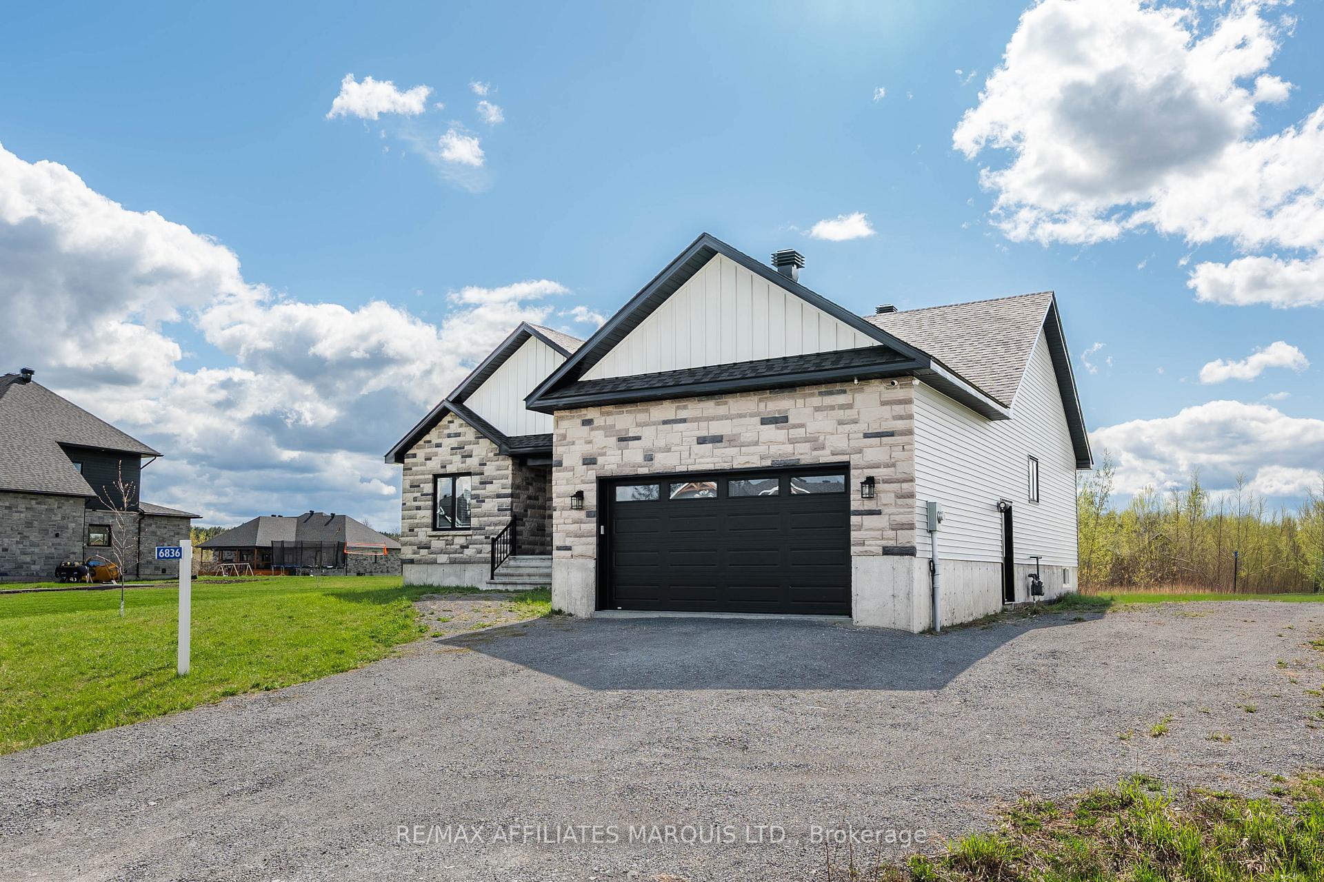 6836 James Crescent, South Glengarry — photo 3 of 5