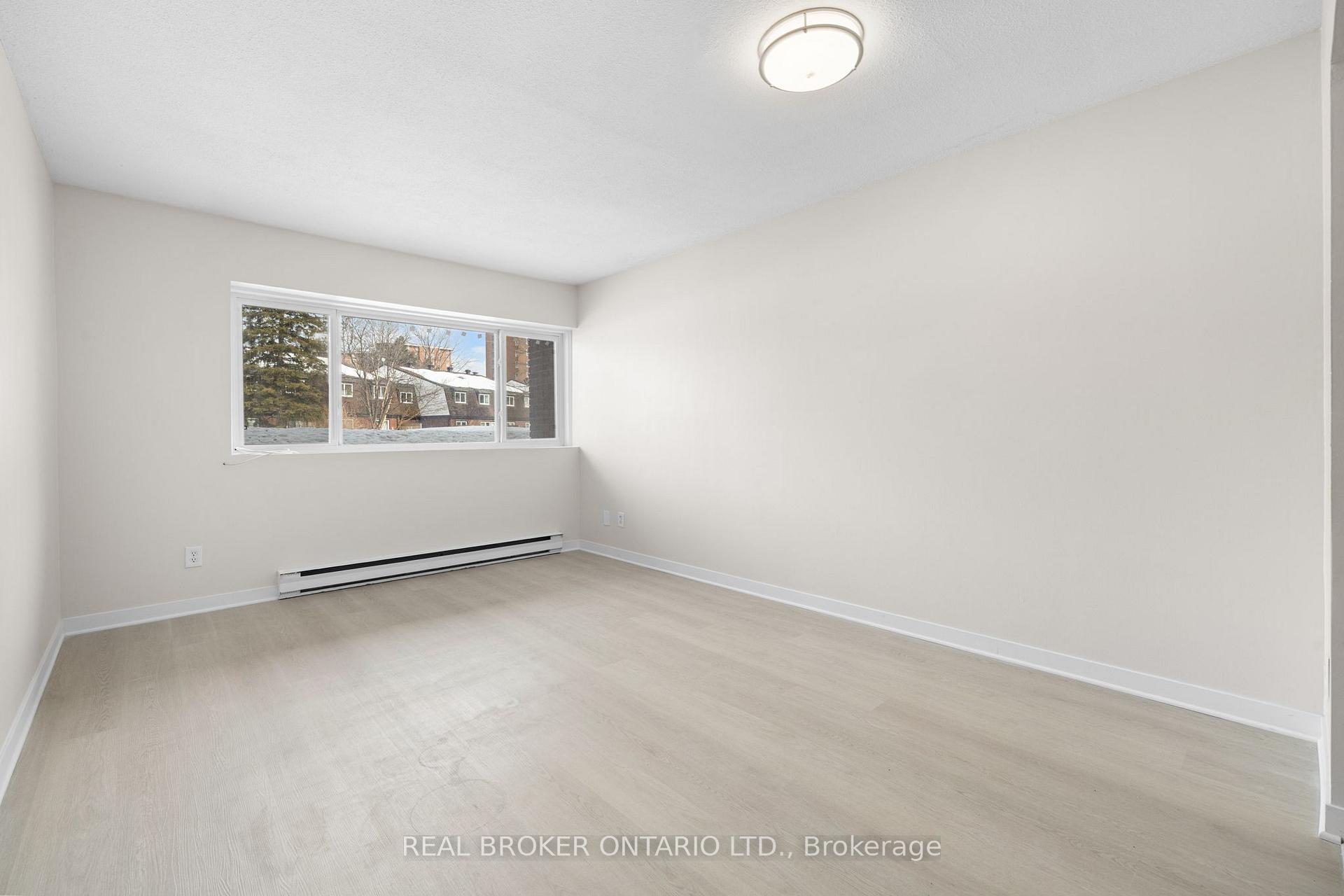2041 Arrowsmith Drive 103C, Beacon Hill North - South and Area — photo 3 of 5