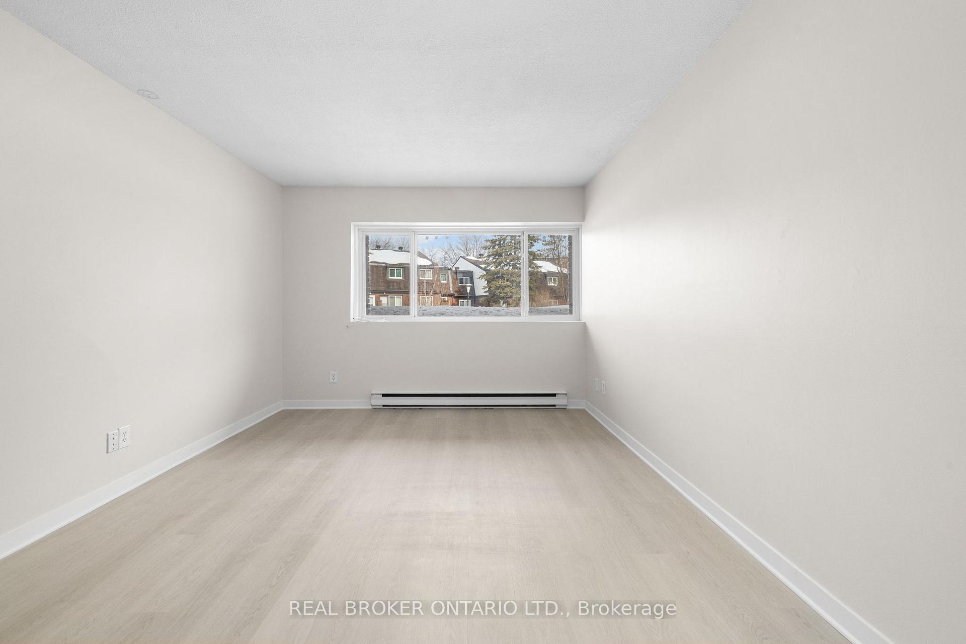 2041 Arrowsmith Drive 103C, Beacon Hill North - South and Area — photo 4 of 5