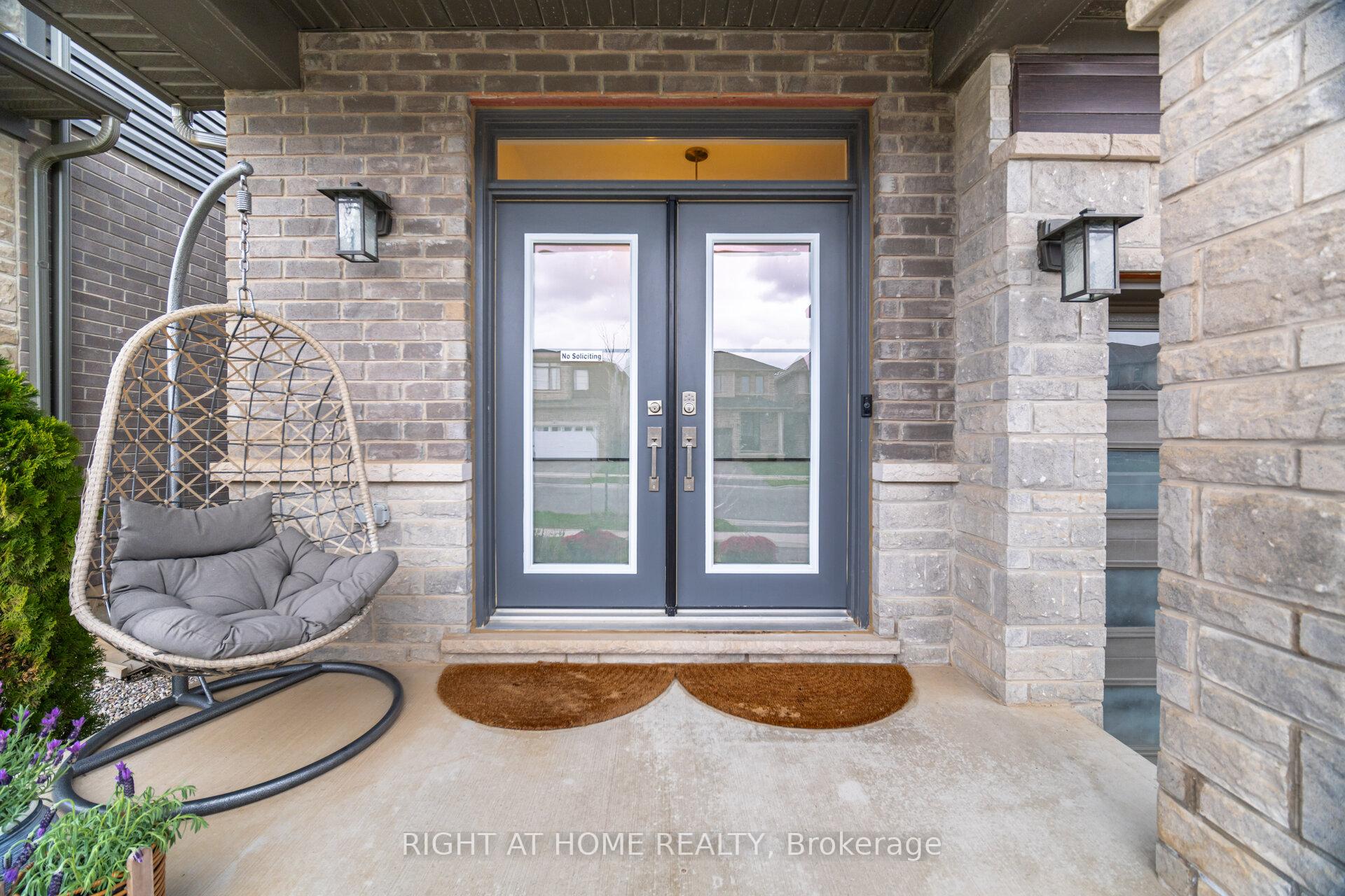 38 Ladd Avenue, Brantford — photo 3 of 5
