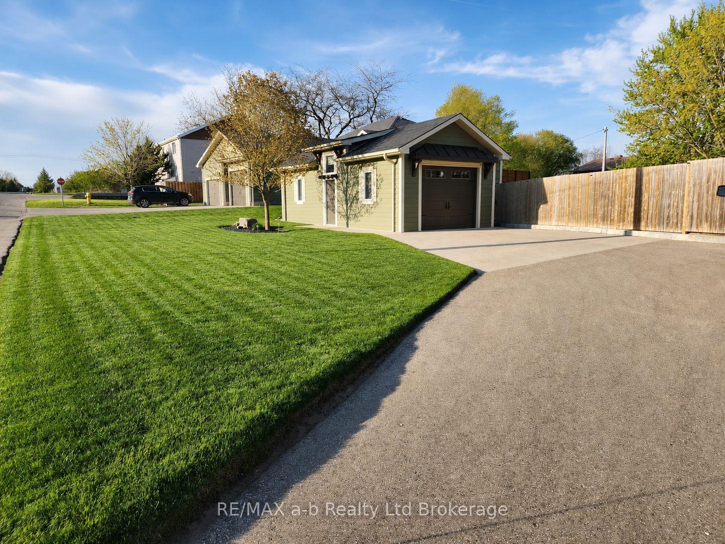 136 Maple Lane, Tillsonburg — photo 2 of 5
