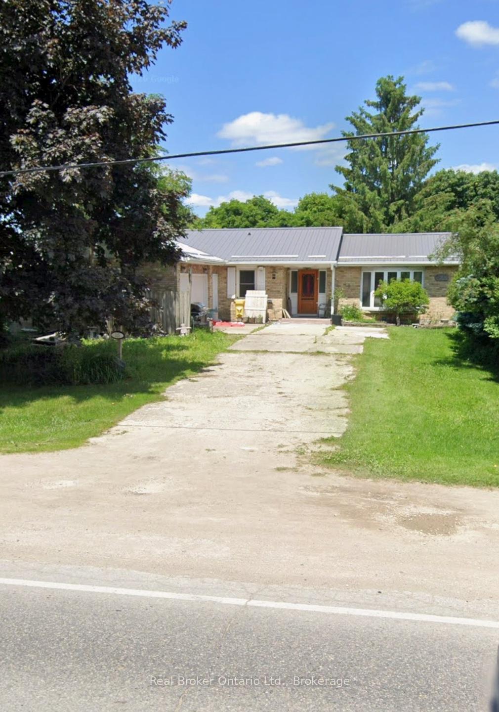 525 Main Street W, Minto, ON N0G 2P0