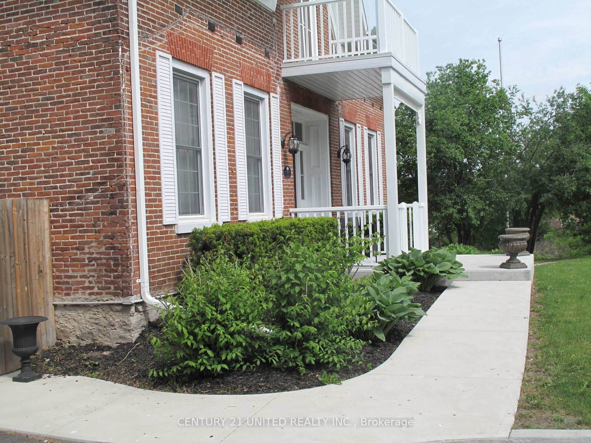33 Bridge Street S, Trent Hills — photo 4 of 5
