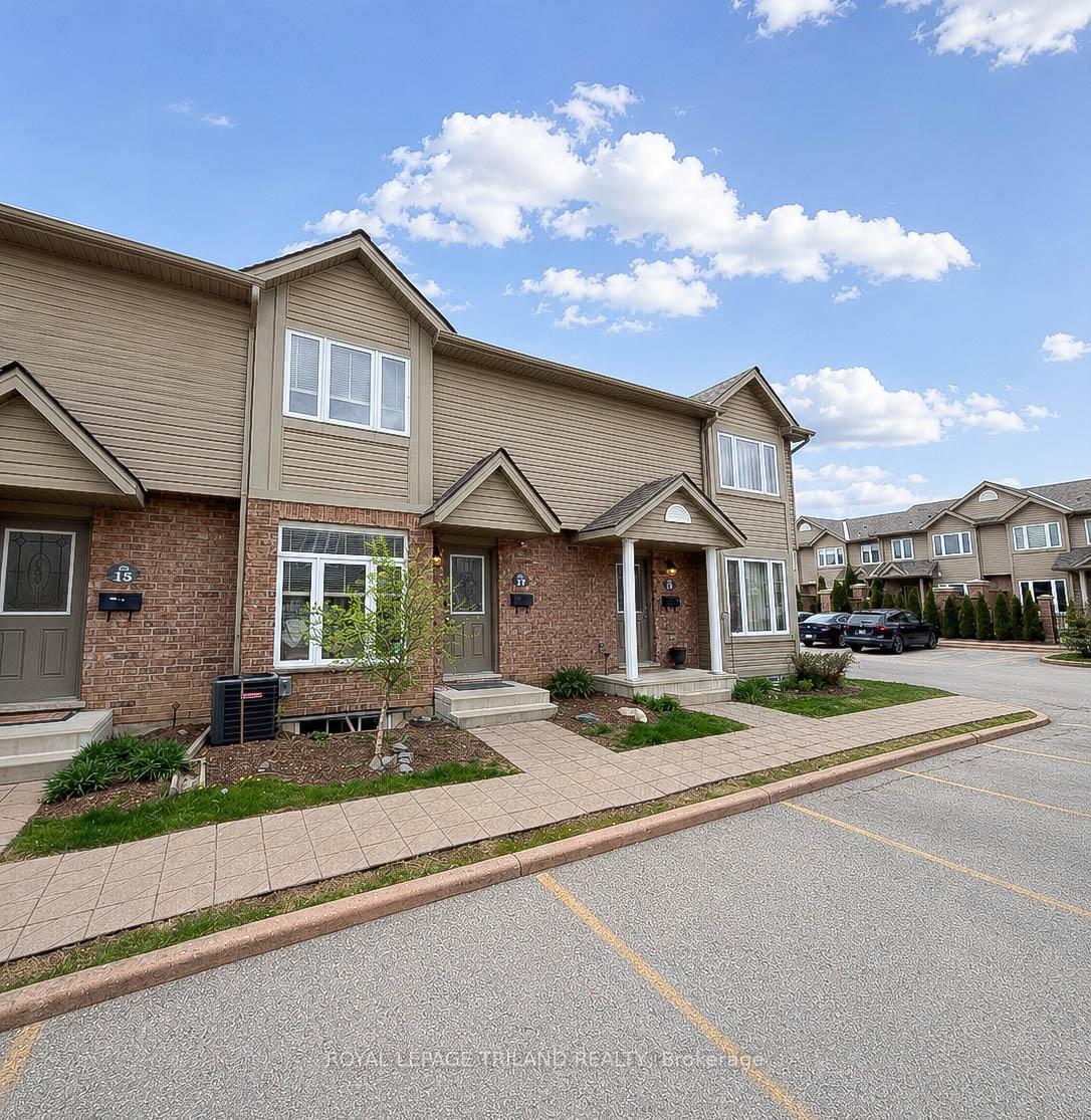 1600 Mickleborough Drive 17, London North, ON N6G 5R9 — London North, Ontario