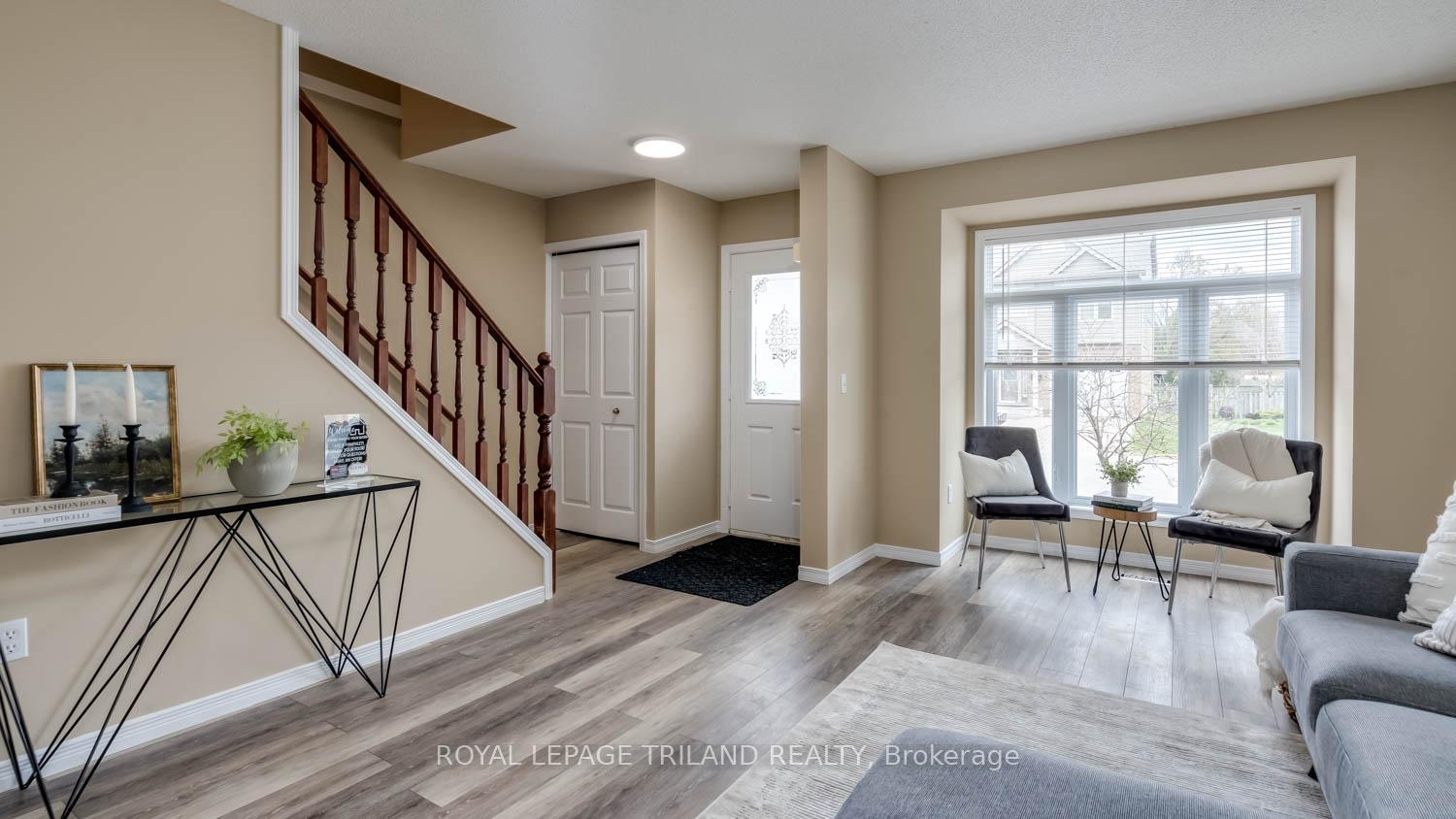1600 Mickleborough Drive 17, London North — photo 2 of 5