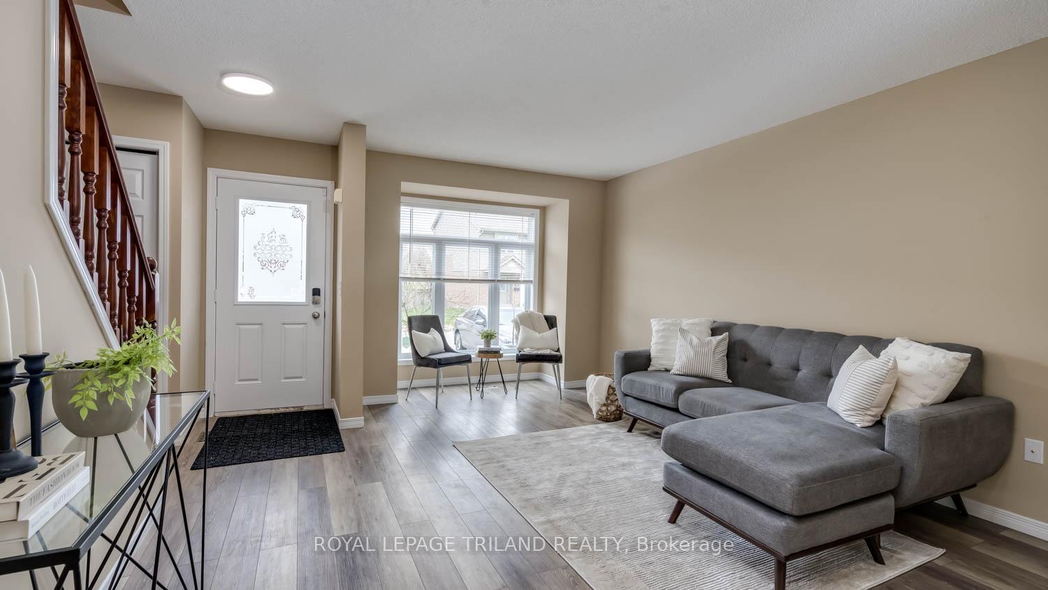 1600 Mickleborough Drive 17, London North — photo 3 of 5