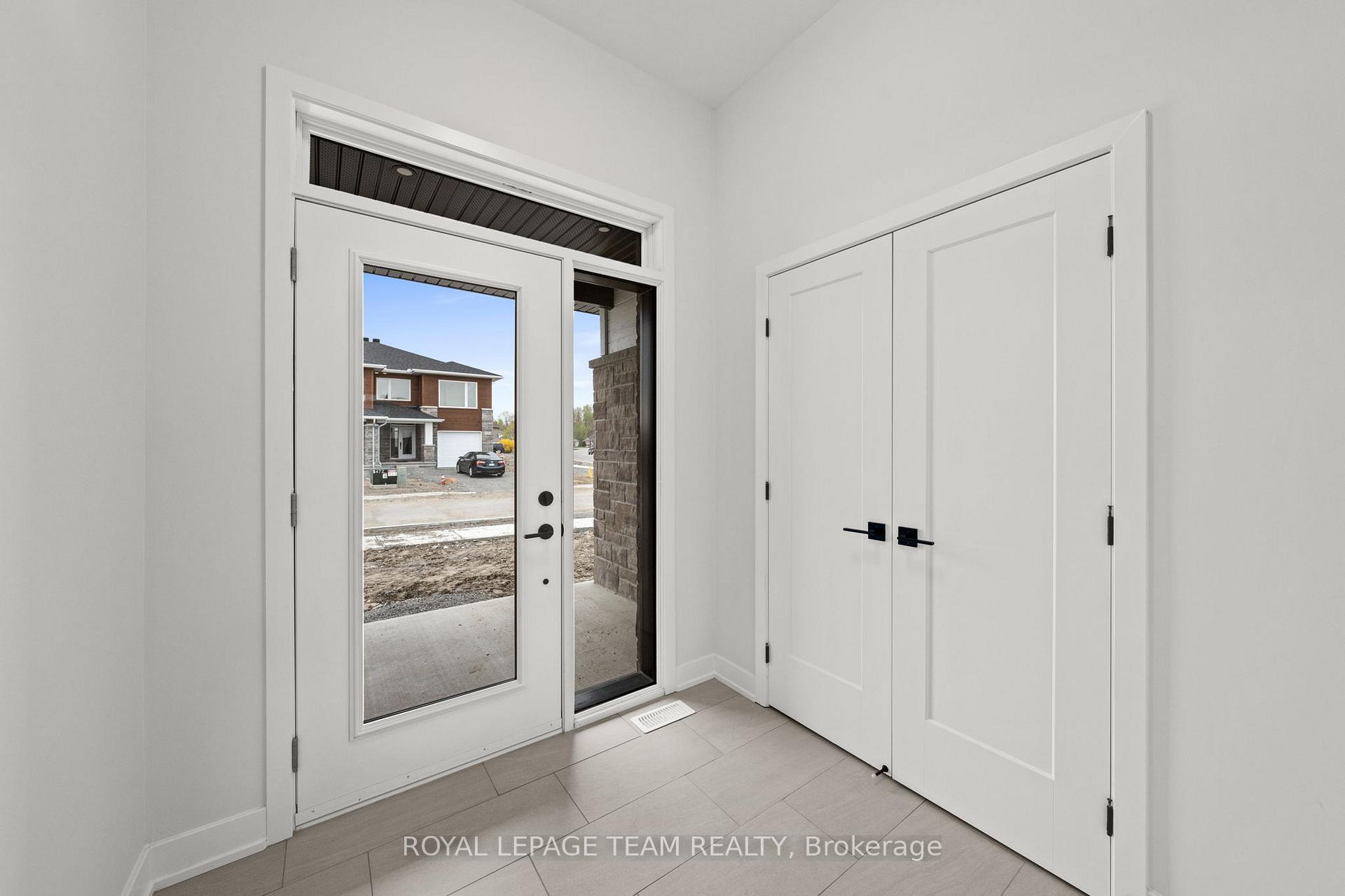 1169 MOORE Street, Brockville — photo 5 of 5