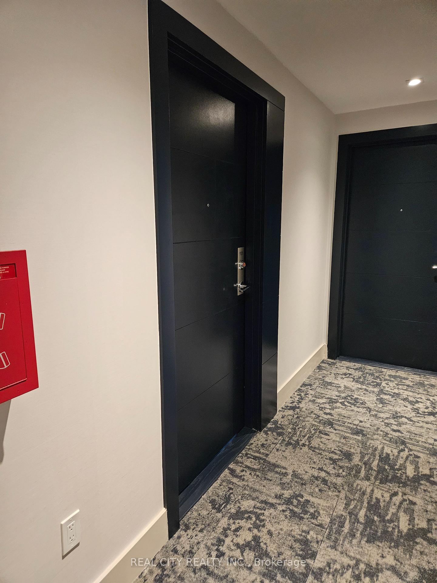 75 James Street S 1101, Hamilton, ON L8P 2Y9