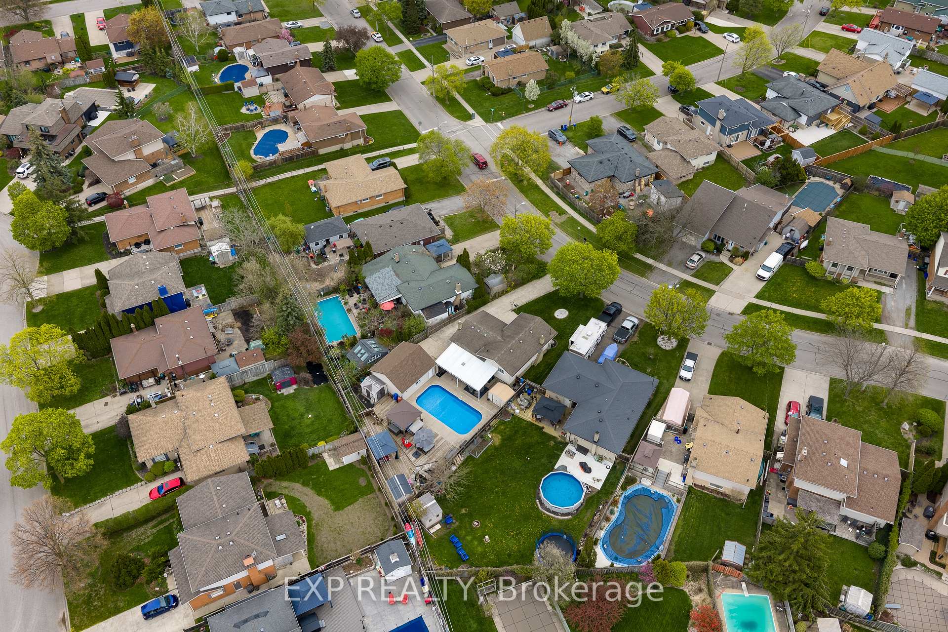 64 Carriage Road, St. Catharines — photo 4 of 5