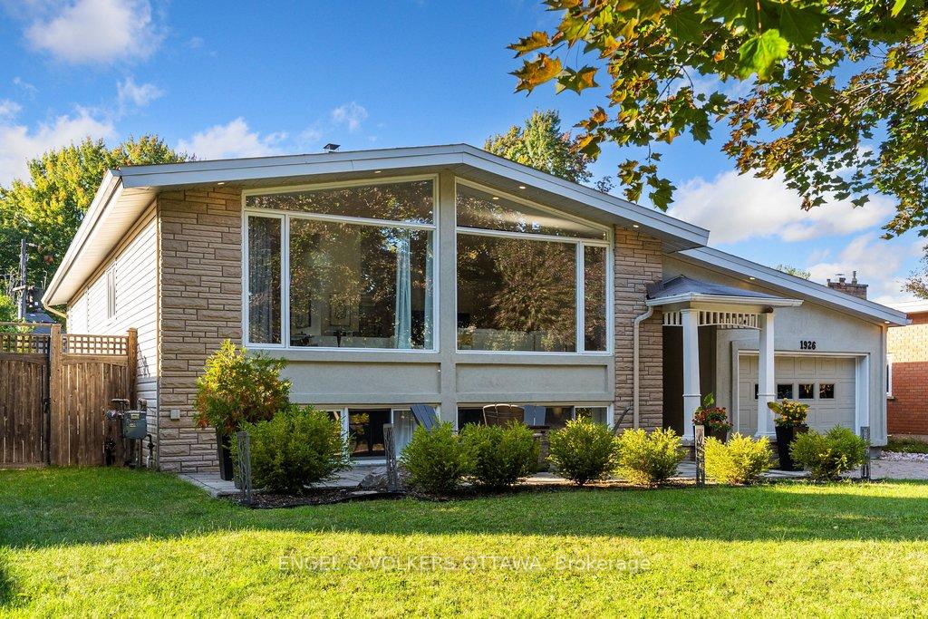 1926 Rideau Garden Drive, Glebe - Ottawa East and Area — photo 2 of 5