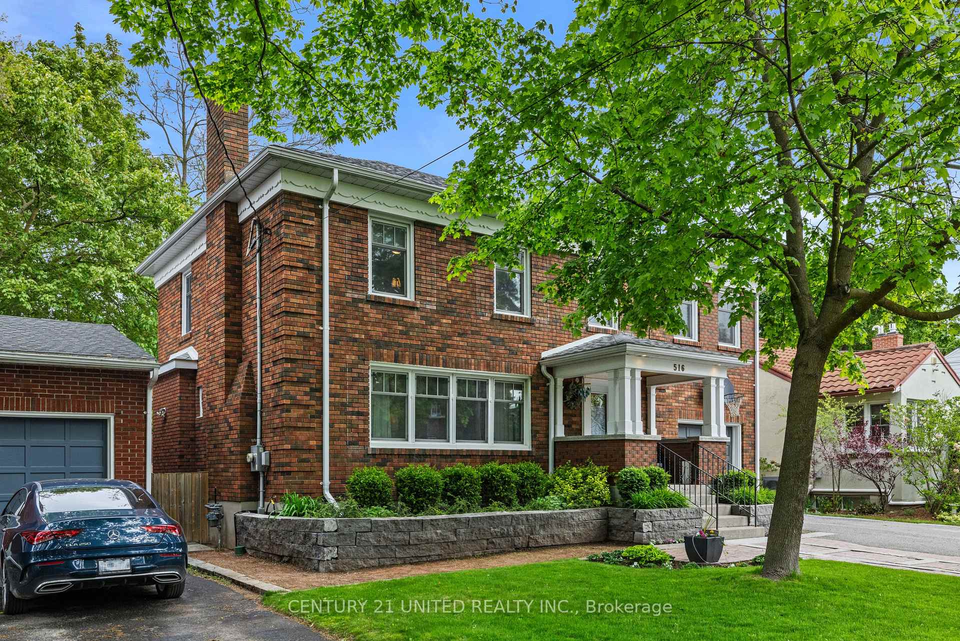 516 Hunter Street W, Peterborough — photo 3 of 5