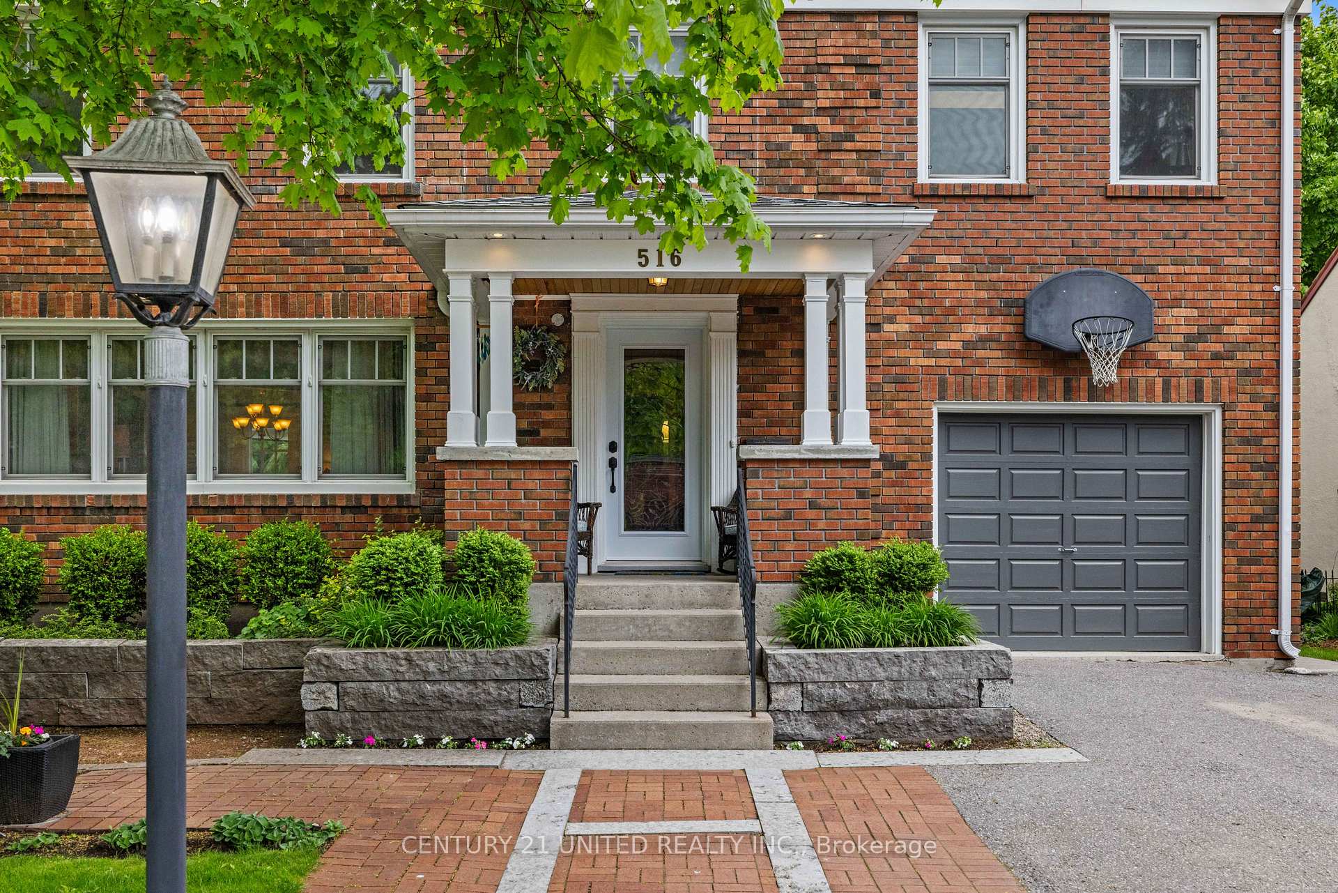 516 Hunter Street W, Peterborough — photo 4 of 5