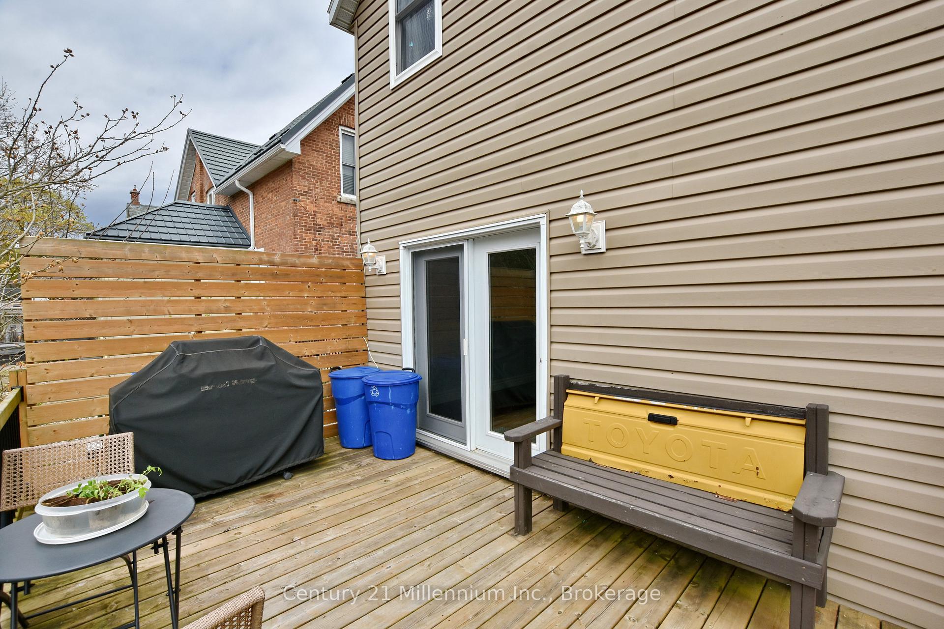 501 14th Street W, Owen Sound — photo 4 of 5