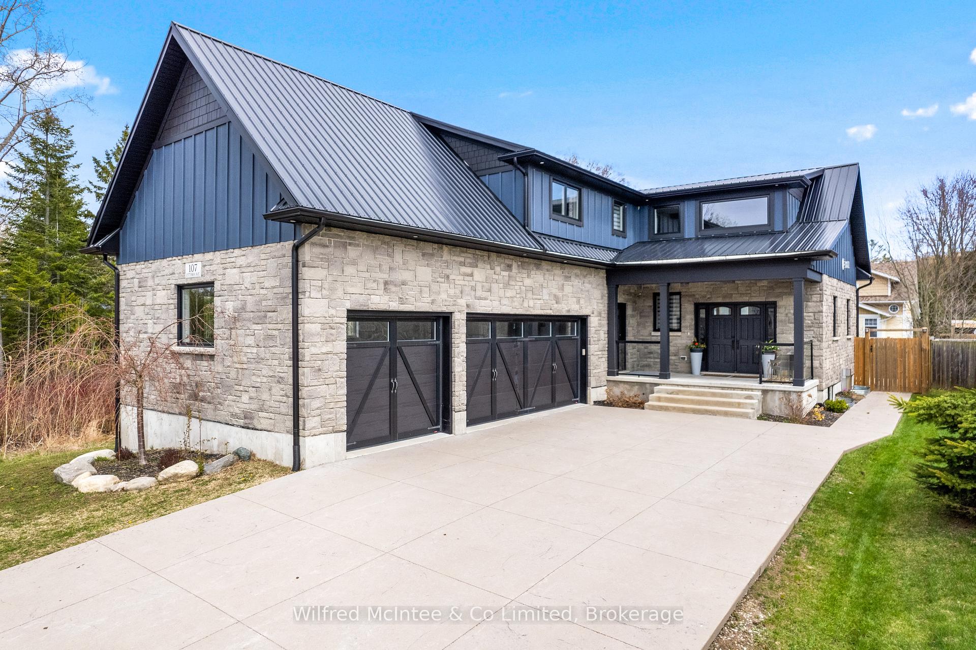 107 Ottawa Avenue, Saugeen Shores, ON N0H 2L0 — Saugeen Shores, Ontario