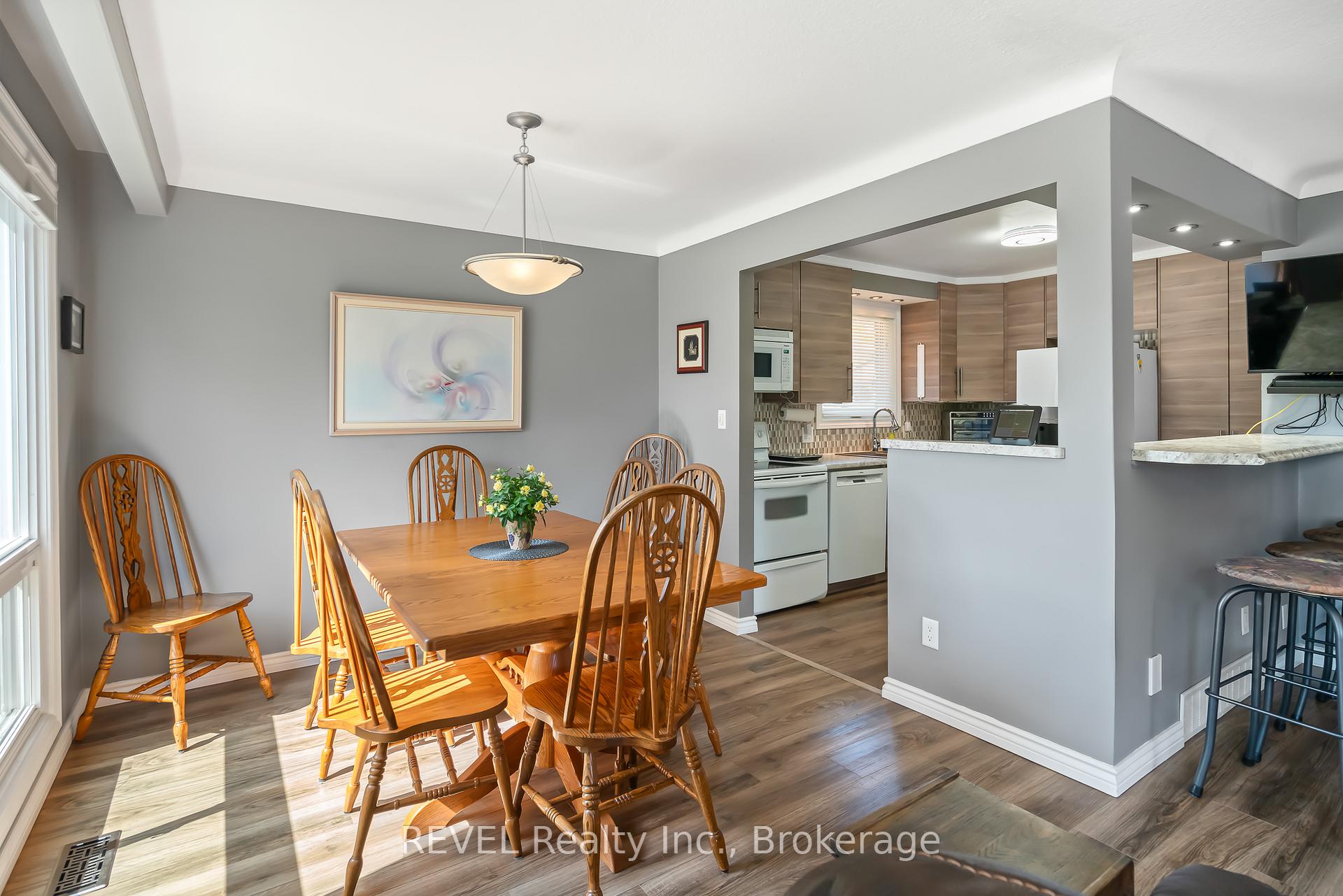 9 Fitzroy Lane, St. Catharines — photo 4 of 5