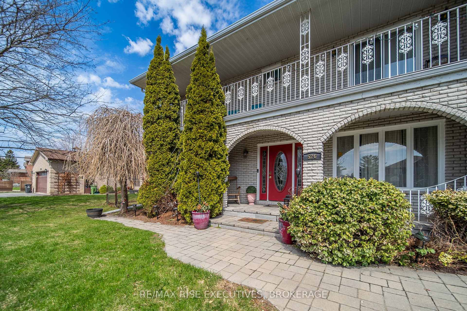 526 Canterbury Crescent, Kingston — photo 3 of 5