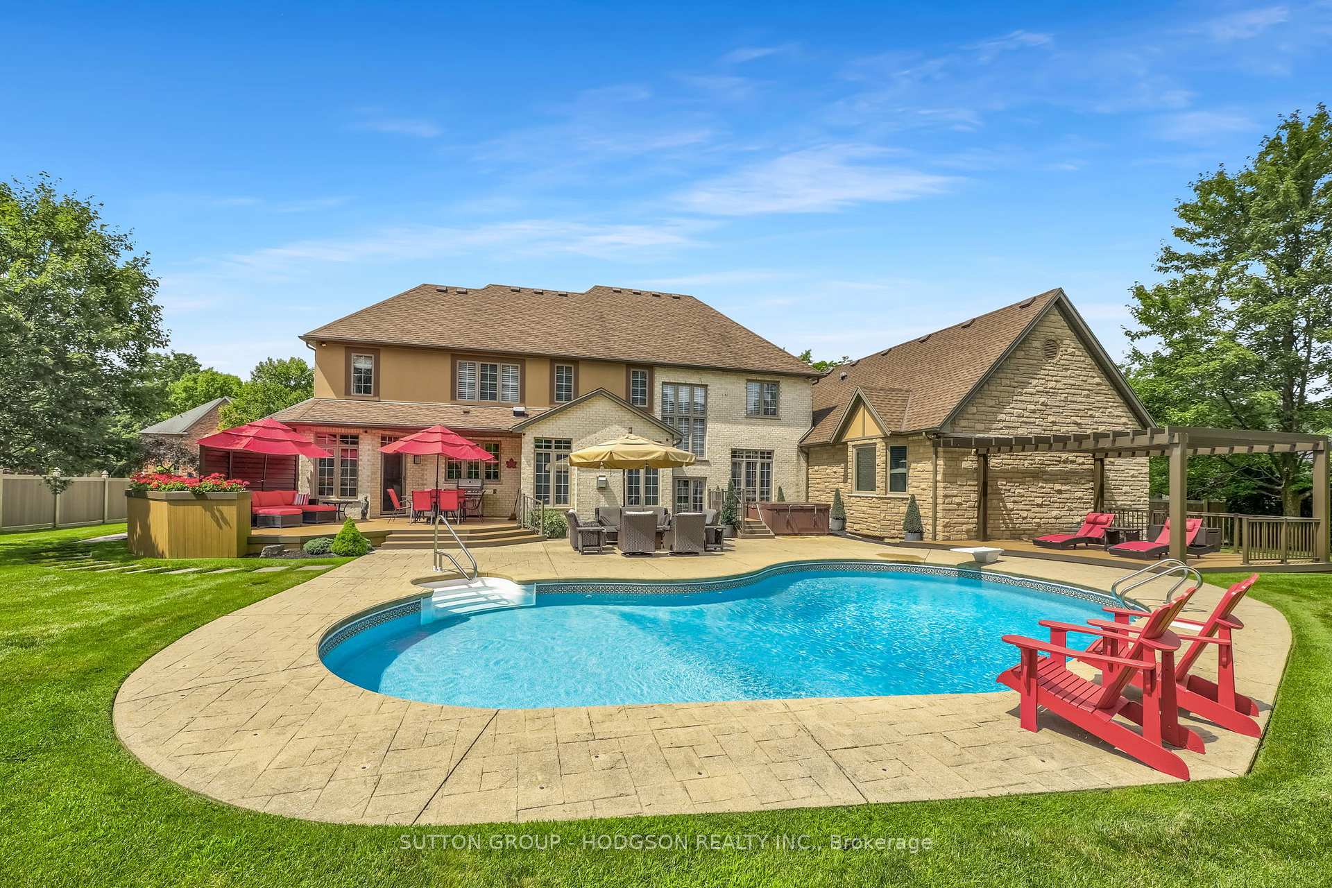 103 Fitzwilliam Boulevard, London North, ON N6H 5H4 — London North, Ontario