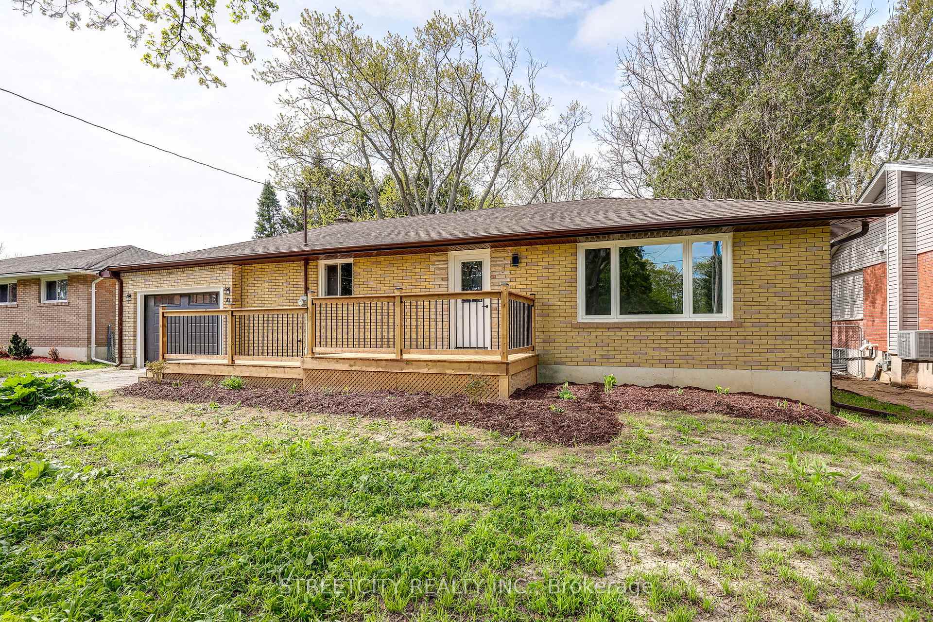 10 Vineden Drive, Central Elgin — photo 4 of 5