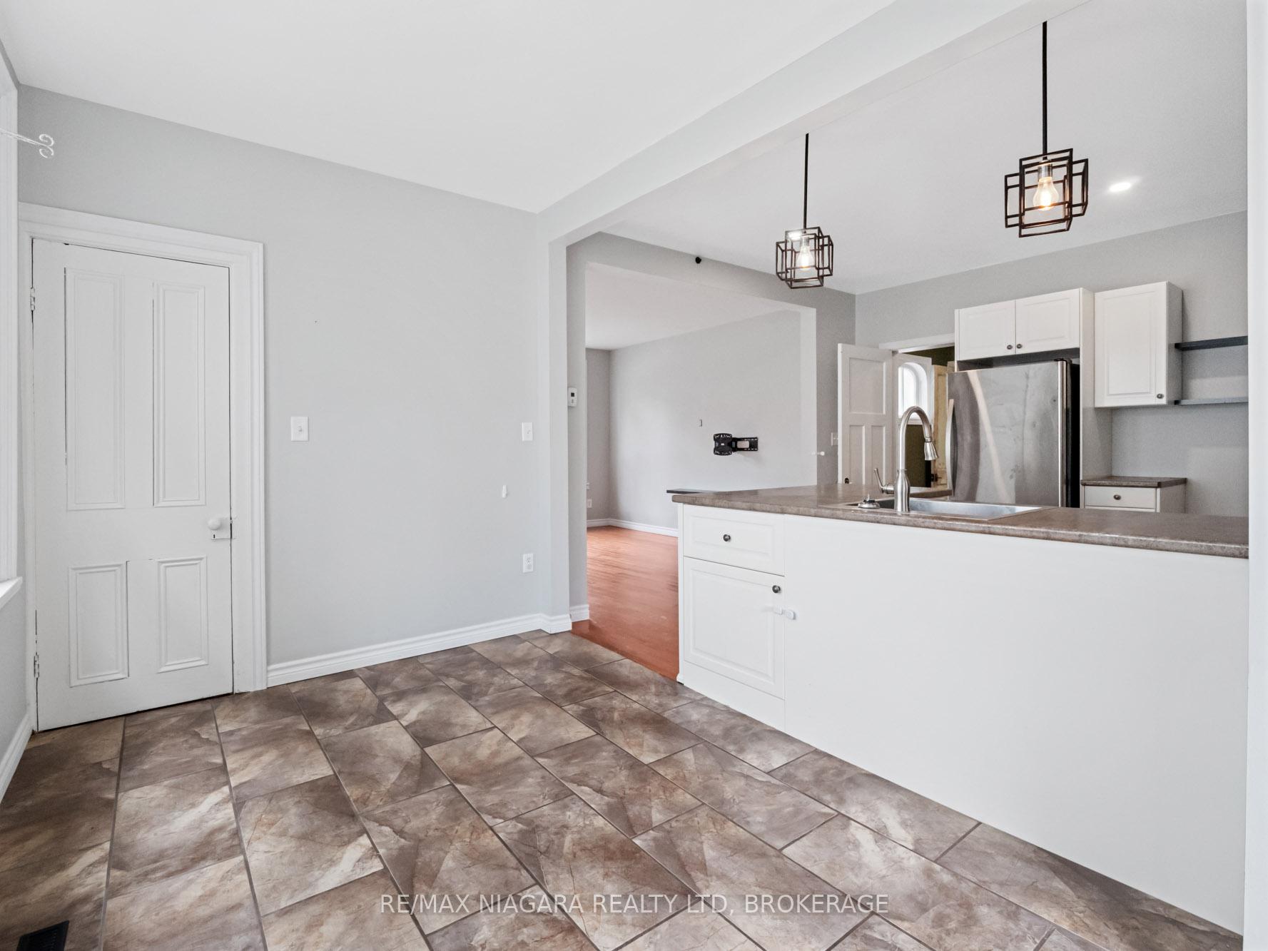 430 Ridge Road N, Fort Erie — photo 5 of 5