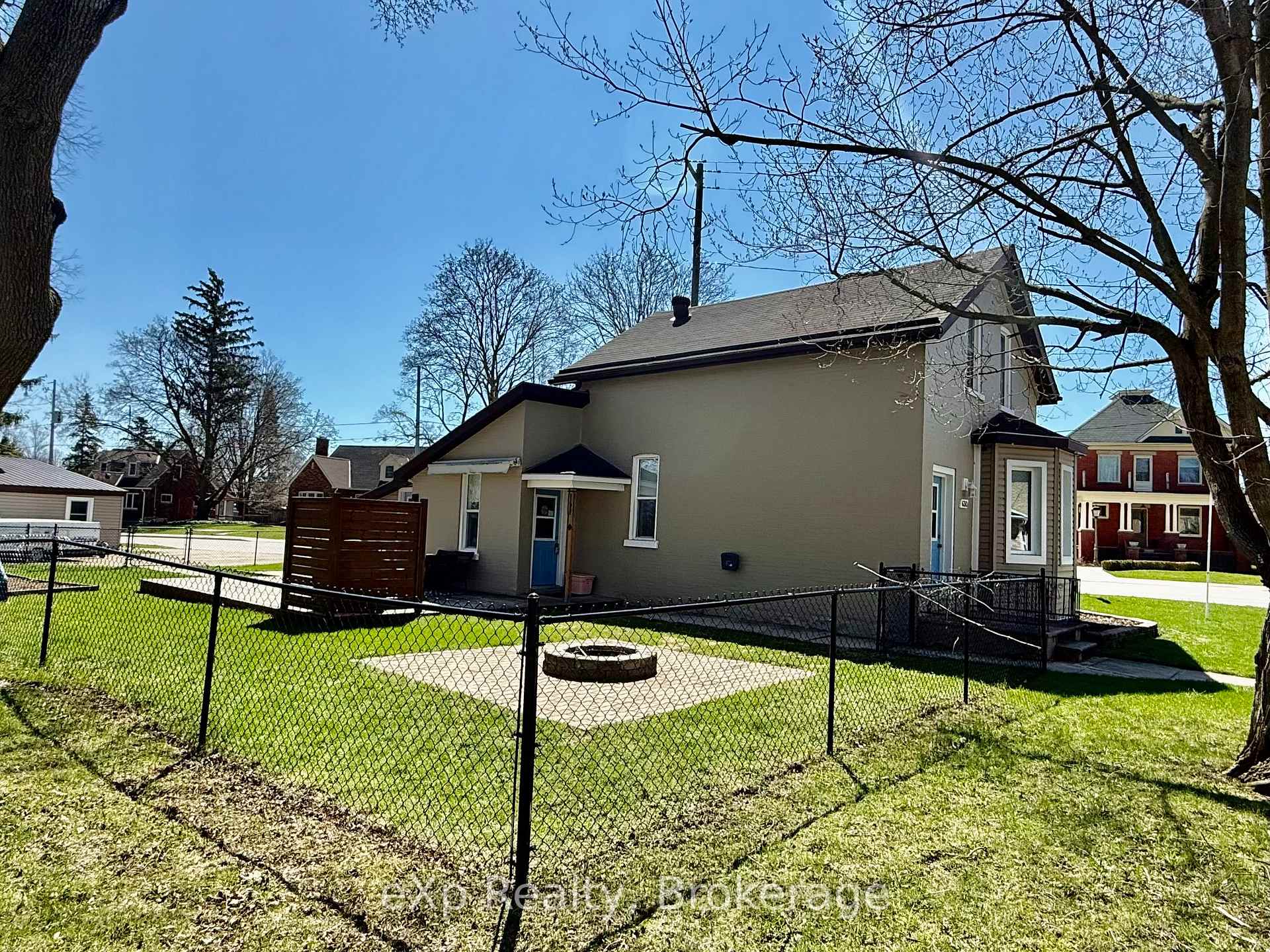 630 GIBSON Street, Brockton — photo 4 of 5