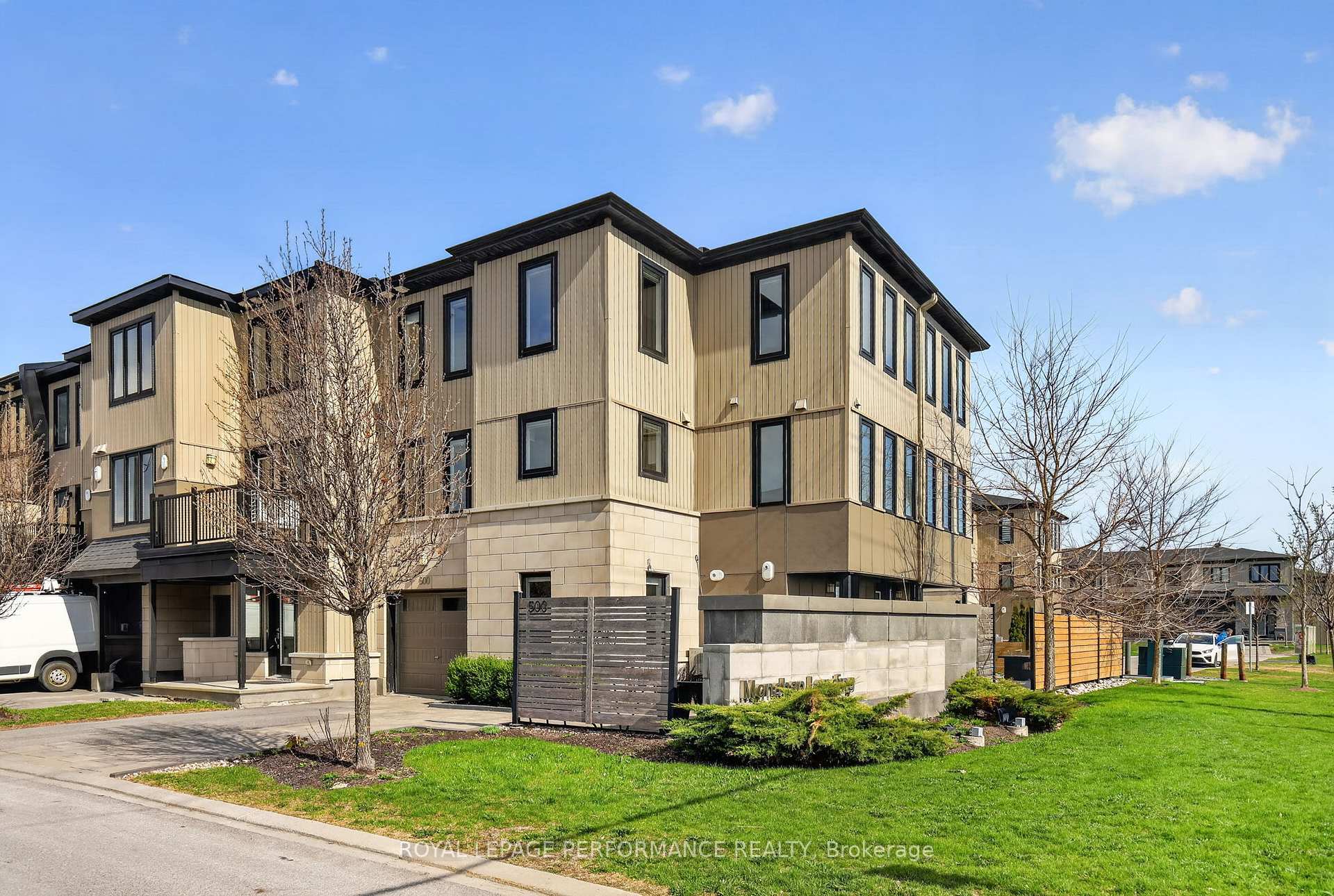 500 Radiant Private, Kanata — photo 4 of 5